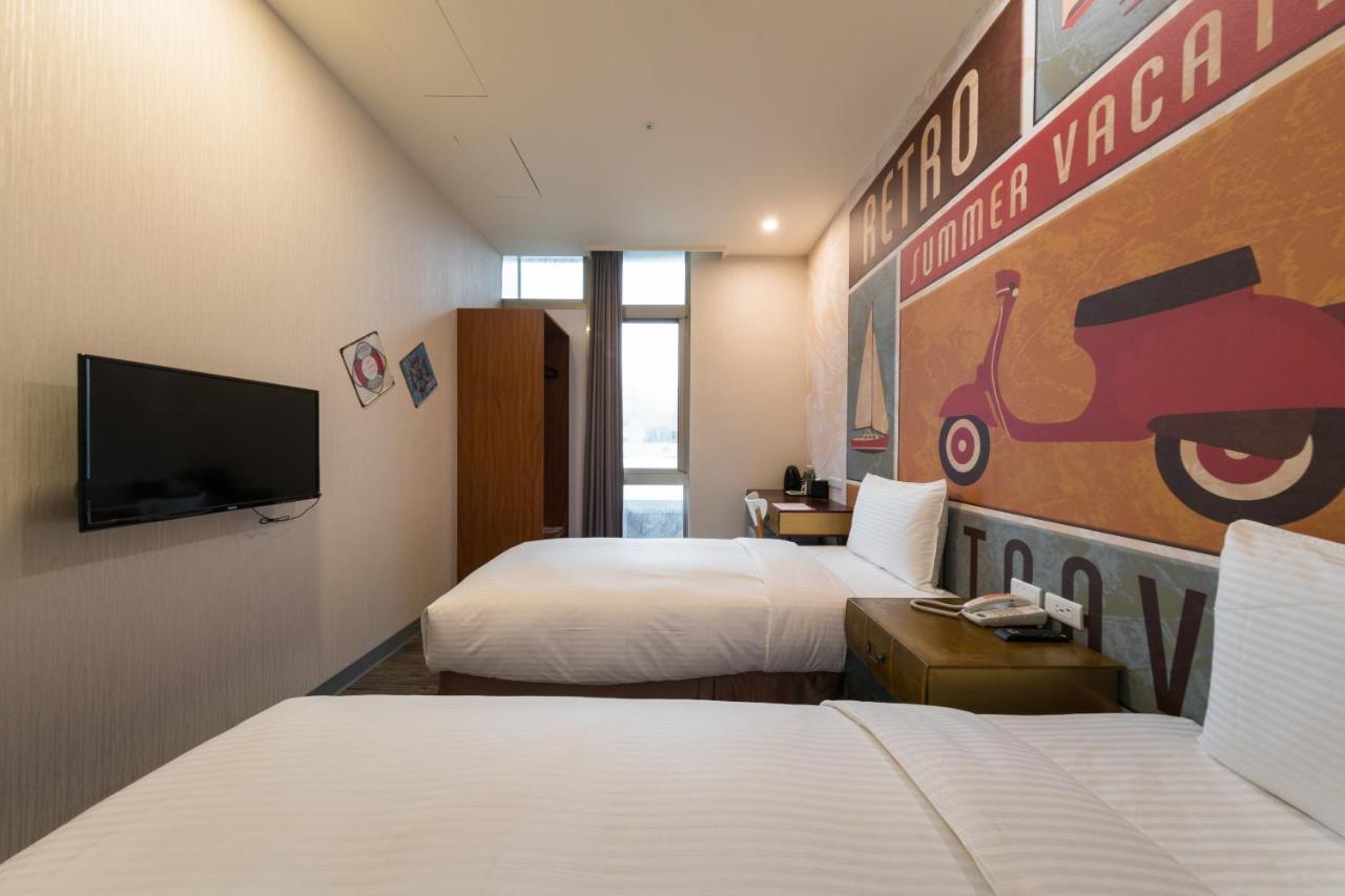 Skyone Hotel Kaohsiung Bagian luar foto
